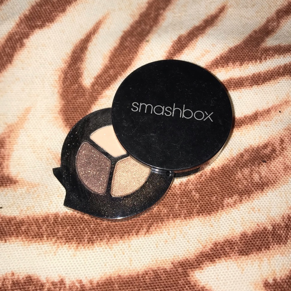 To go eyeshadow palette